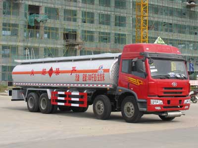 福田歐馬可10立方油罐車HQG5122GYYBK3運(yùn)油車14.3萬(wàn)