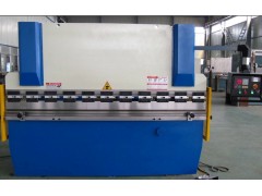 臺州100T/3200數(shù)控折彎機價格，溫州40噸2米液壓折彎機哪家好