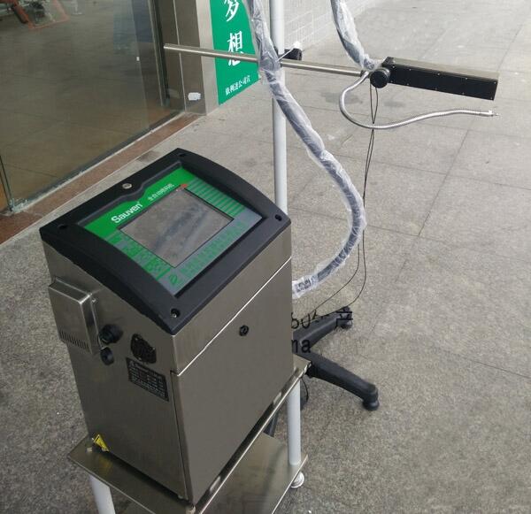 廠家直銷東莞化妝品在線式有效期打碼機(jī)?