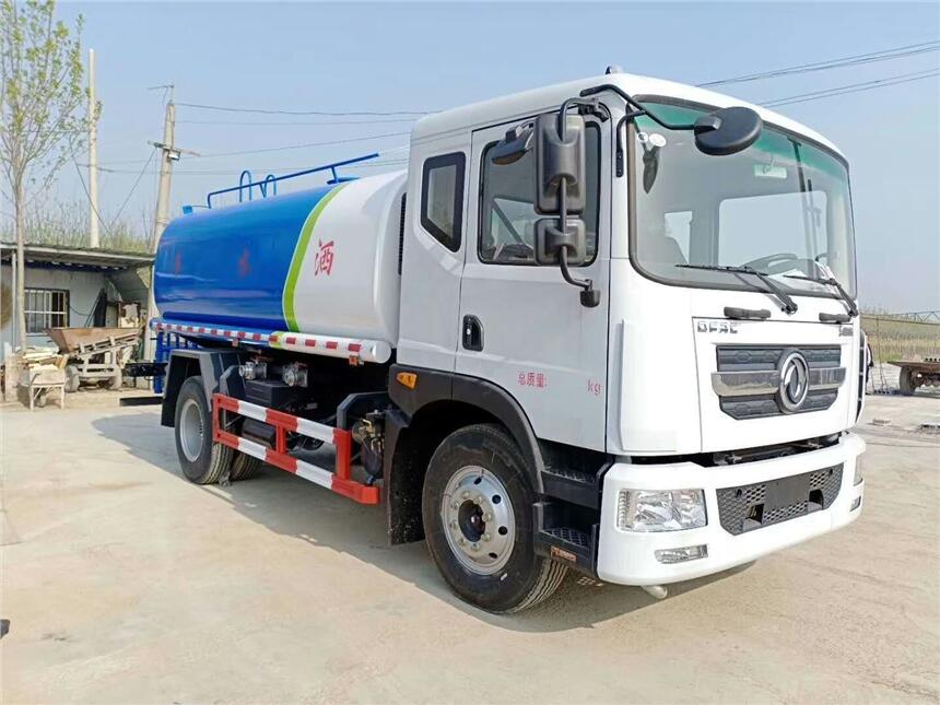 盤錦10噸灑水車供應(yīng)價(jià)格