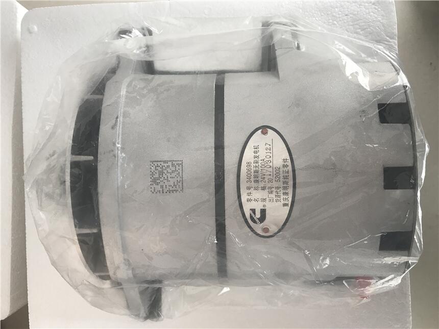 3305B礦用車NTA855-C360發(fā)電機3016627-20原廠裝機康明斯充電機20