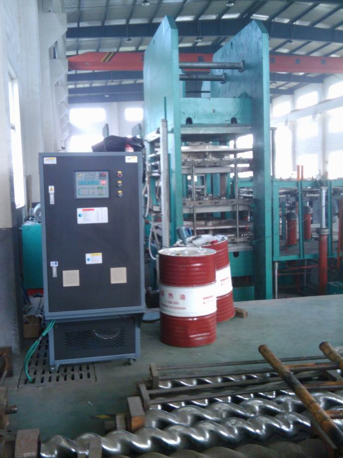 橡膠硫化板油加熱器 橡膠硫化機(jī)平板油加熱器 平板硫化機(jī)油加熱器