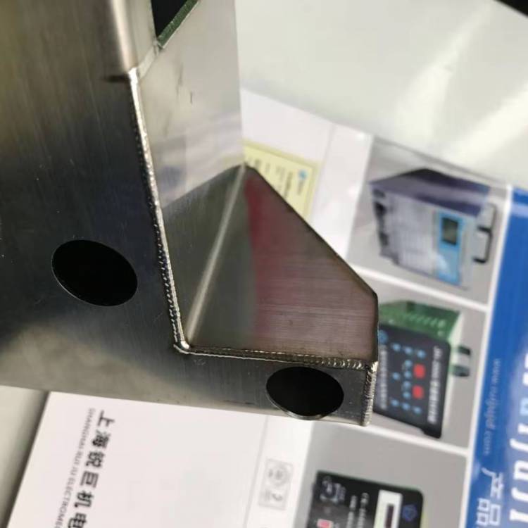 小型冷焊機(jī)，薄板冷焊接全數(shù)字控制1500W功率