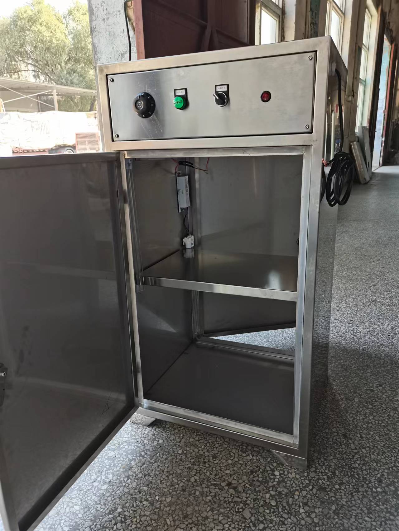 會裝包裝桶蓋消毒機(jī)紫外線消毒柜瓶蓋臭氧消毒箱工作效率高