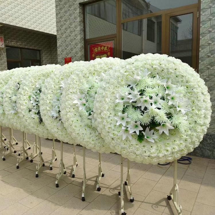 福壽安殯儀館環(huán)保不銹鋼花圈白色防水防潮可重復(fù)利用